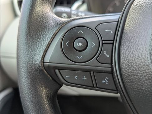 Used 2025 Toyota Corolla Cross L FWD image 21