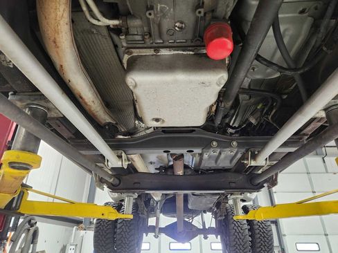 Used 2002 Chevrolet Silverado 3500 LT w/ Off-Road Skid Plate Pkg image 30