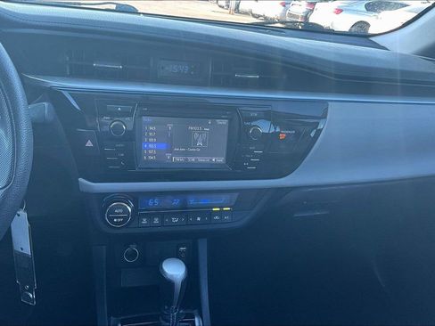 Used 2014 Toyota Corolla LE image 16