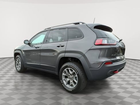 Used 2022 Jeep Cherokee Trailhawk image 5