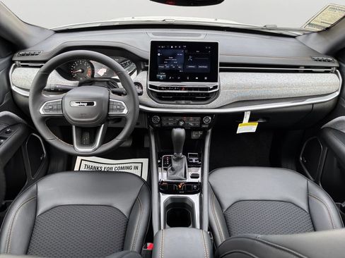 New 2026 Jeep Compass Latitude AWD/4WD image 17