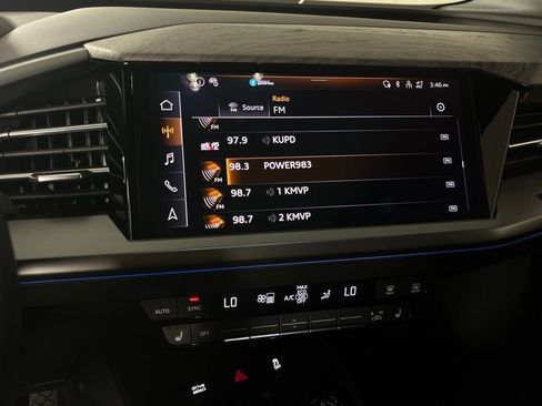 Used 2024 Audi Q4 e-tron Premium Plus w/ Premium Plus image 18