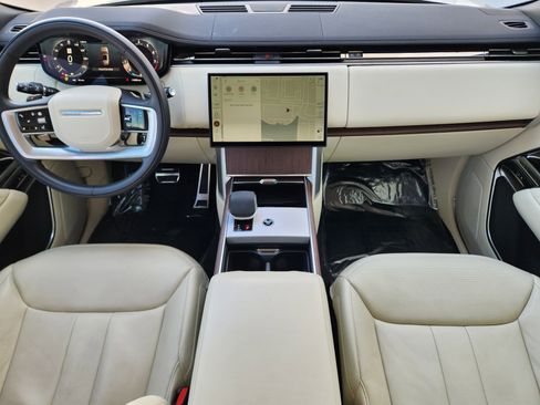 Used 2024 Land Rover Range Rover Long Wheelbase SE image 27