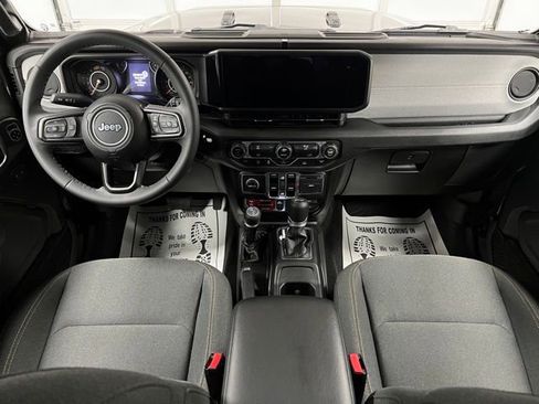 Used 2025 Jeep Wrangler Unlimited Sport AWD/4WD image 22
