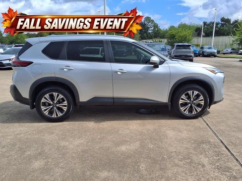 Used 2023 Nissan Rogue SV w/ SV Premium B Package FWD image 6