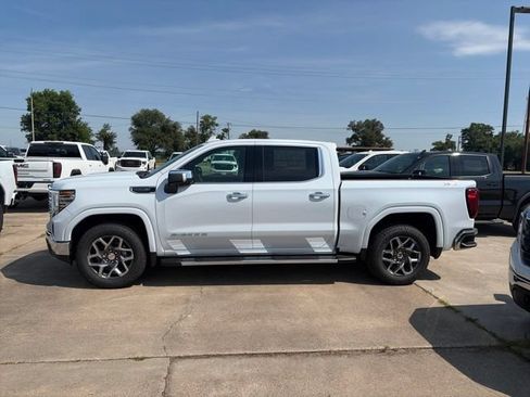 New 2026 GMC Sierra 1500 SLT w/ SLT Premium Plus Package AWD/4WD image 3