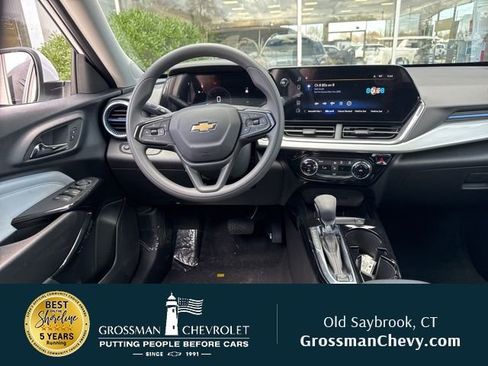 New 2026 Chevrolet Trax LT FWD image 17