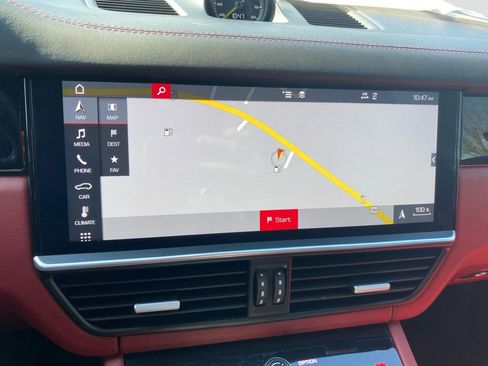 Used 2019 Porsche Cayenne E-Hybrid image 17