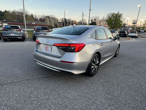 Used 2023 Honda Civic EX image 4