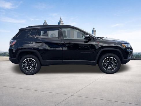Used 2024 Jeep Compass Trailhawk AWD/4WD image 26