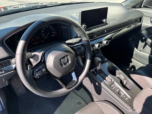 Used 2025 Honda Civic Sport image 21