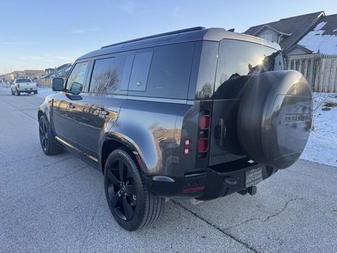 Used 2023 Land Rover Defender 110 X-Dynamic SE image 7