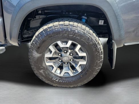 Used 2023 Toyota Tacoma TRD Off-Road w/ TRD Premium Off Road Package AWD/4WD image 31
