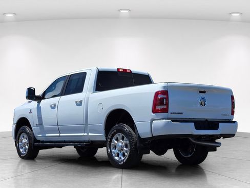 Used 2024 RAM 2500 Laramie AWD/4WD image 7