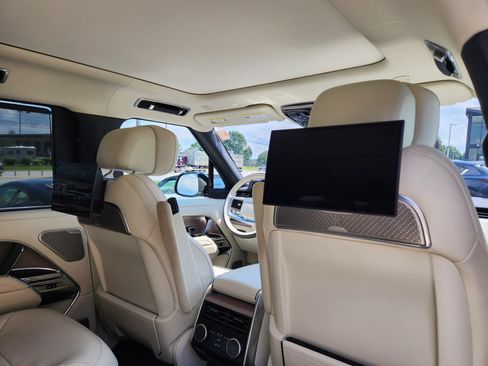 Certified 2023 Land Rover Range Rover First Edition AWD/4WD image 16