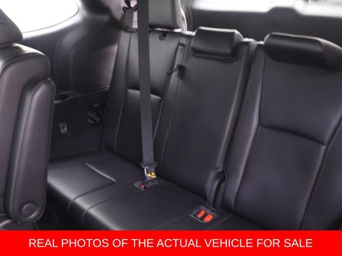 Used 2022 Toyota Highlander XSE FWD image 14