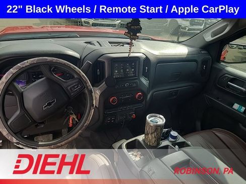 Used 2019 Chevrolet Silverado 1500 Custom w/ Custom Value Package AWD/4WD image 11
