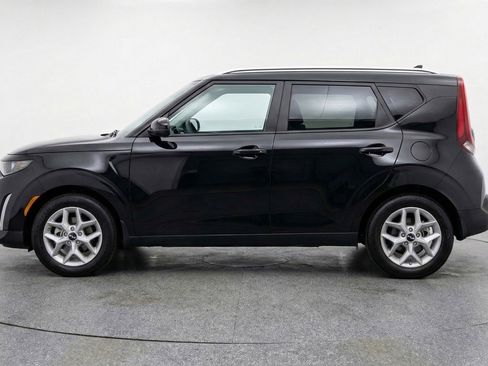 Used 2025 Kia Soul LX w/ LX Technology Package image 5