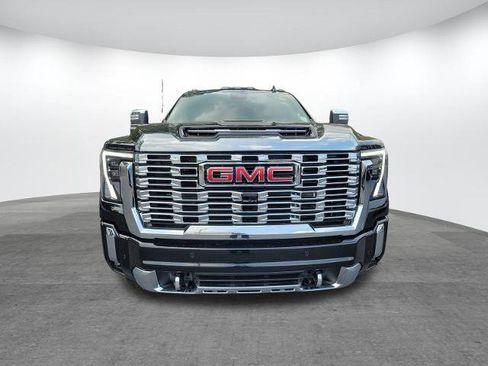 New 2026 GMC Sierra 2500 Denali w/ Denali Reserve Package image 2