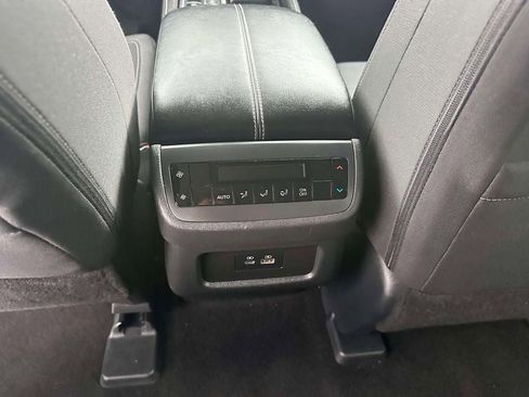 Certified 2024 Nissan Pathfinder SV image 12