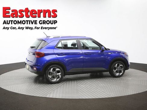 Used 2024 Hyundai Venue SEL FWD image 42