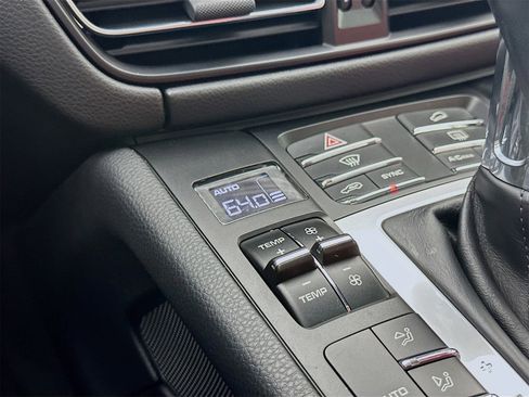 Used 2020 Porsche Macan S image 17