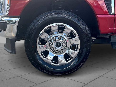 Used 2024 Ford F250 Lariat w/ Chrome Package image 10