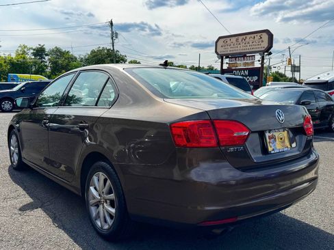 Used 2012 Volkswagen Jetta SE FWD image 4