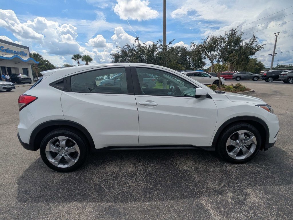 Certified 2022 Honda HR-V LX image 4