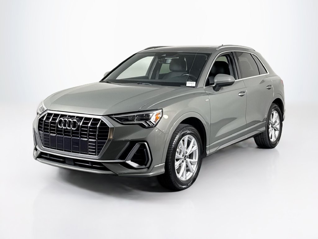 Used 2024 Audi Q3 2.0T Premium w/ Convenience Package AWD/4WD image 1