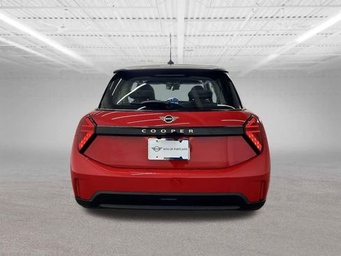 Certified 2025 MINI Cooper 2-Door Hardtop image 4