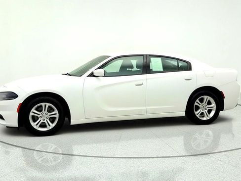 Used 2017 Dodge Charger SE w/ Popular Equipment Group RWD image 8