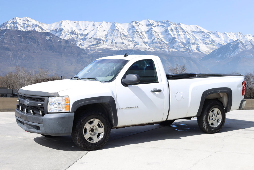 Used 2008 Chevrolet Silverado 1500 W/T RWD image 2