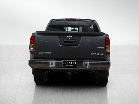 Used 2017 Nissan Frontier SV image 4