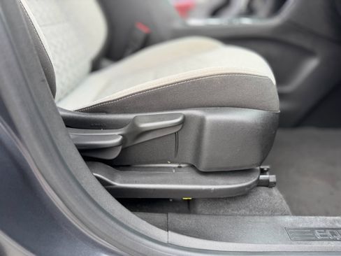 Used 2022 Chevrolet Equinox LT FWD image 28