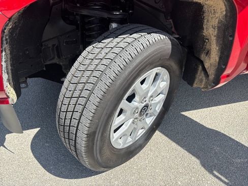 Used 2026 Toyota Tacoma SR5 AWD/4WD image 32