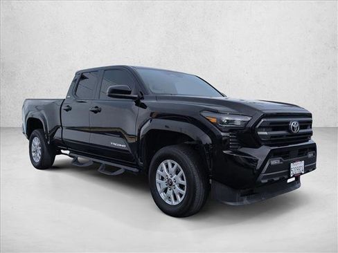 Used 2024 Toyota Tacoma SR5 image 3
