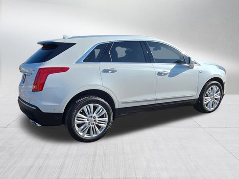 Used 2019 Cadillac XT5 Premium Luxury w/ Driver Assist Package image 3