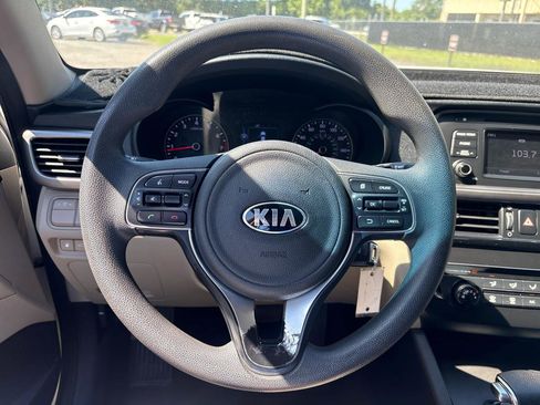 Used 2016 Kia Optima LX FWD image 11