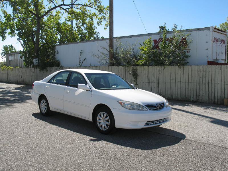 Used 2005 Toyota Camry LE FWD image 4