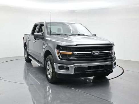 Certified 2024 Ford F150 XLT w/ Mobile Office Package AWD/4WD image 4
