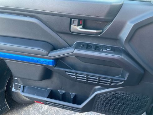 Used 2025 Toyota Tacoma TRD Off-Road image 20