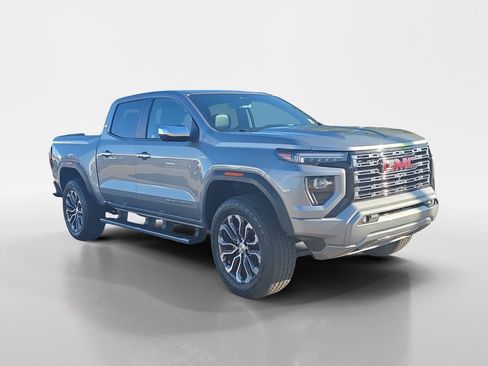 Used 2023 GMC Canyon Denali image 9