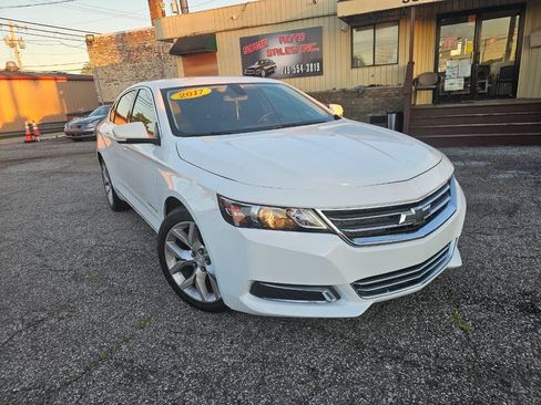 Used 2017 Chevrolet Impala LT FWD image 1