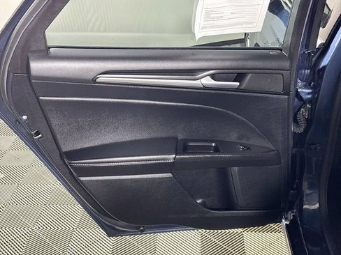 Used 2019 Ford Fusion Titanium FWD image 20