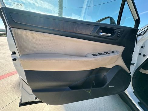 Used 2017 Subaru Outback 2.5i Limited image 26