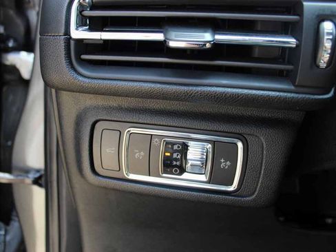 Used 2020 Lincoln Corsair AWD w/ Equipment Group 101A image 13