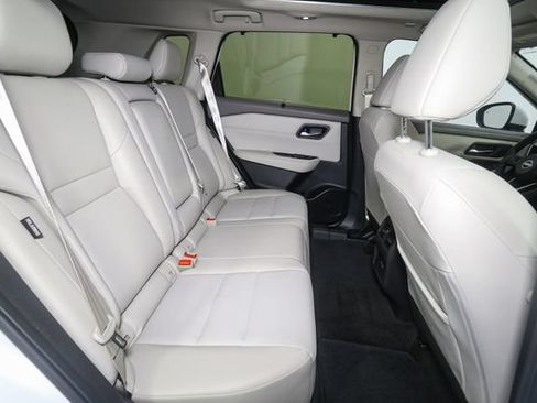 Used 2023 Nissan Rogue SV w/ SV Premium B Package AWD/4WD image 19