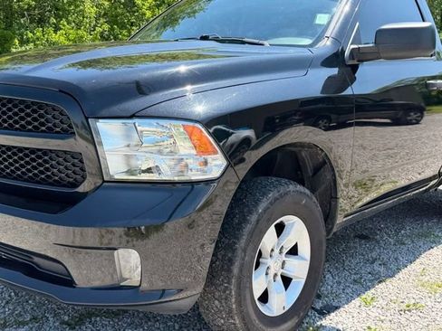 Used 2017 RAM 1500 Express AWD/4WD image 5