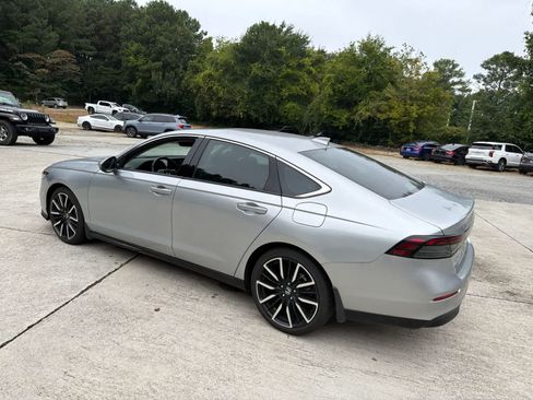 Used 2024 Honda Accord Touring image 8